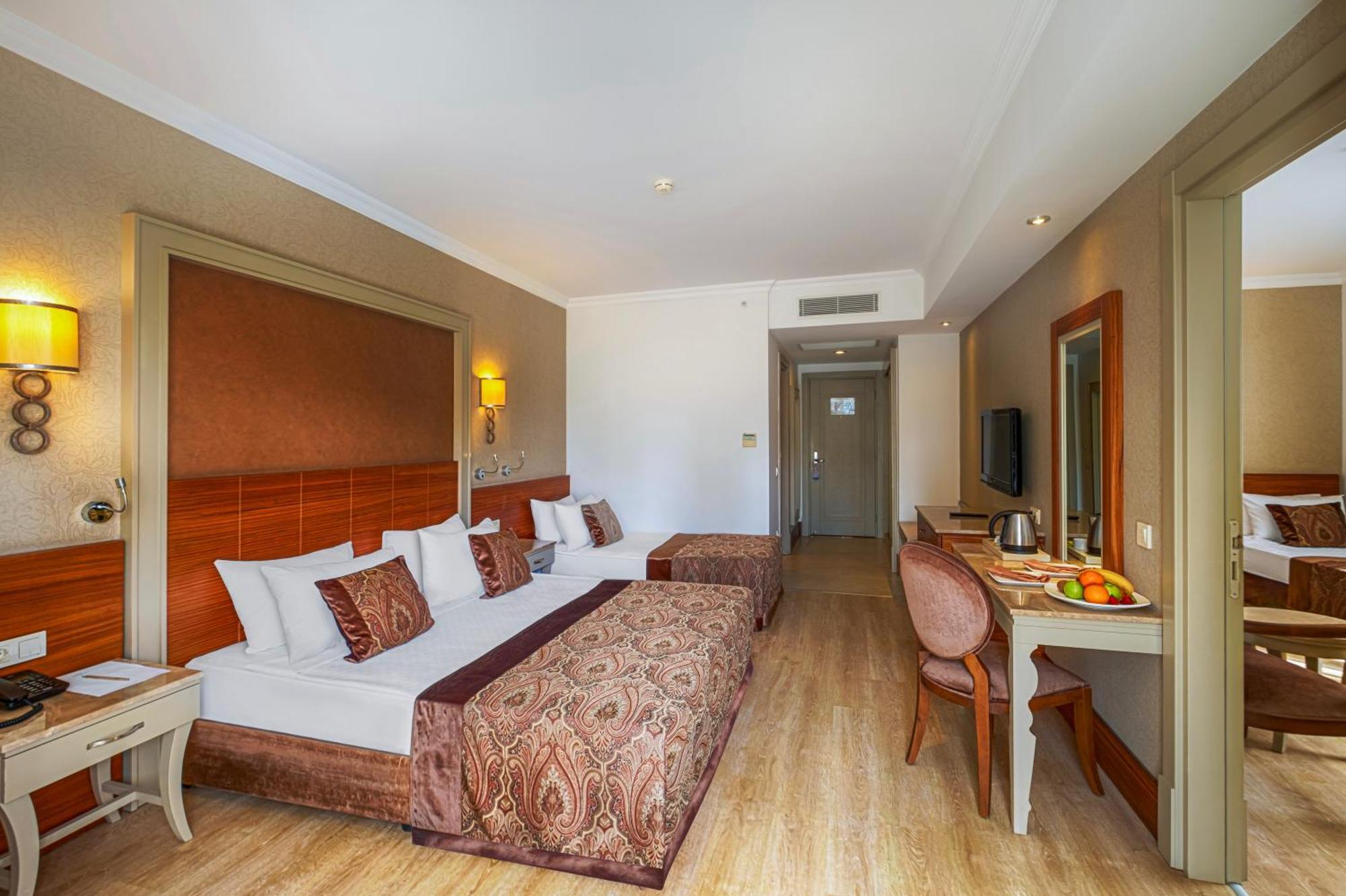 Well Palace Hotel 5*